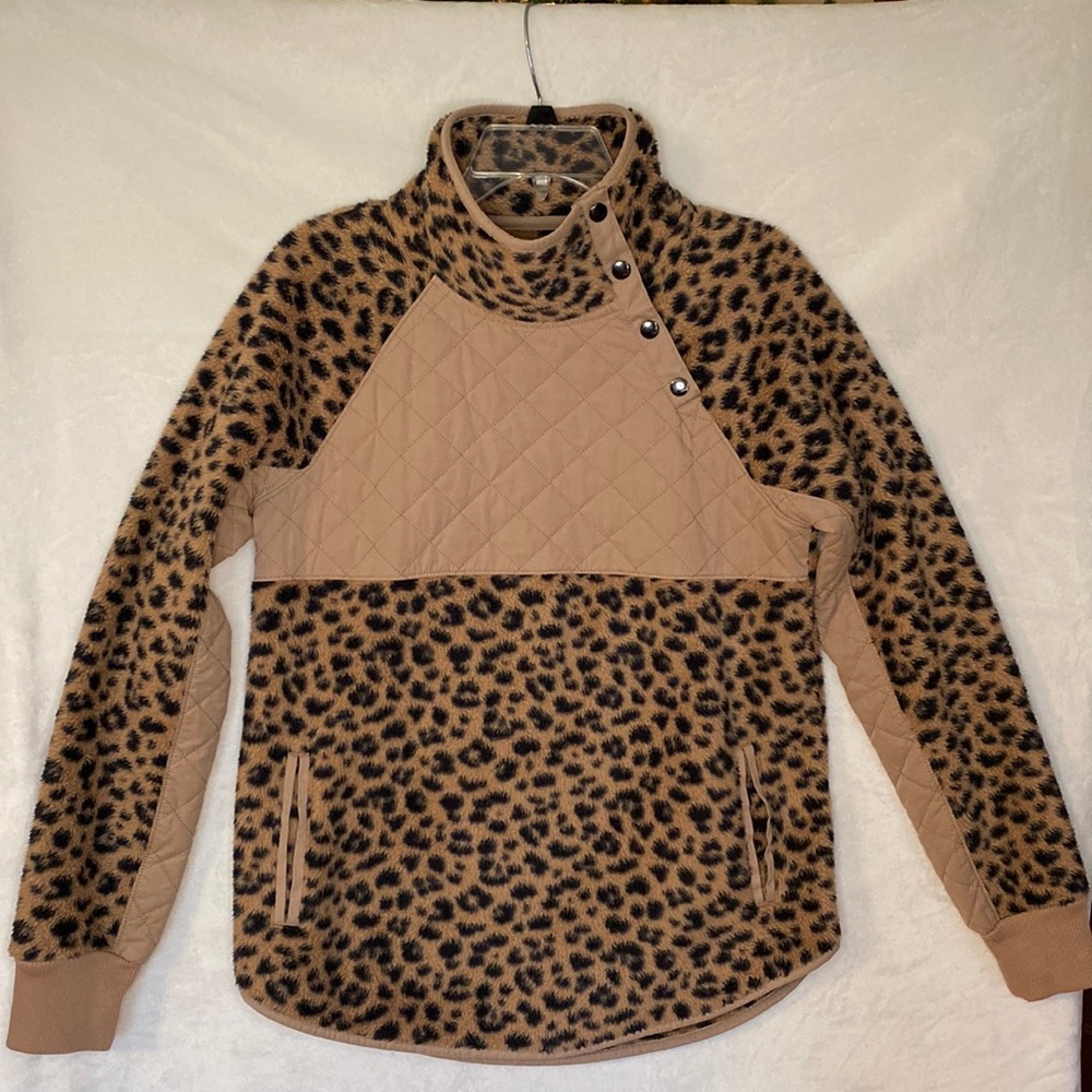 Abercrombie & Fitch Asymmetrical Snap-Up Fleece